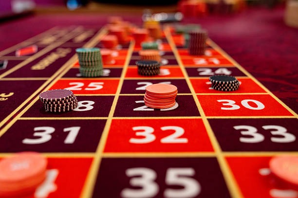jaguarjitu app interface showing football betting markets and live-dealer tables